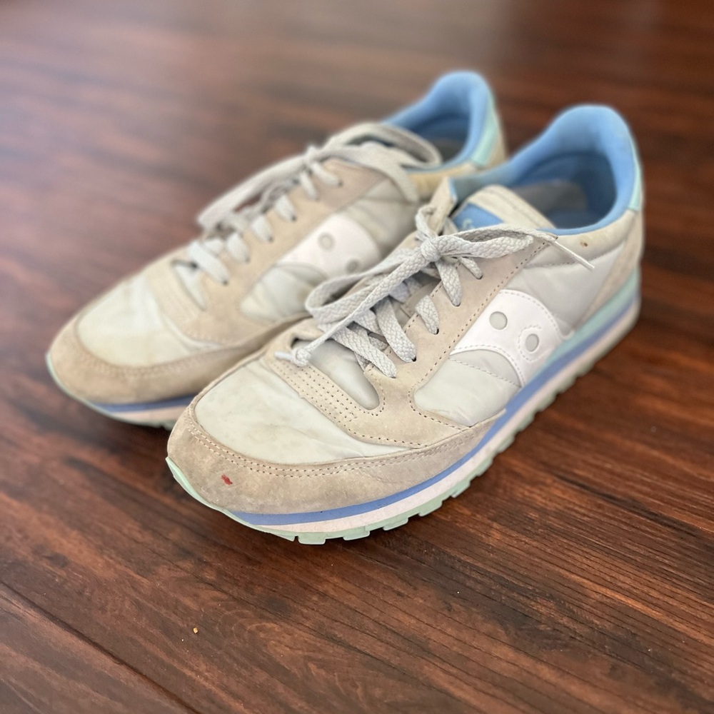 Saucony Cream and Light Blue Sneakers